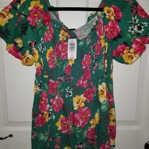 NWT Torrid Size 1 Short Sleeve Blouse